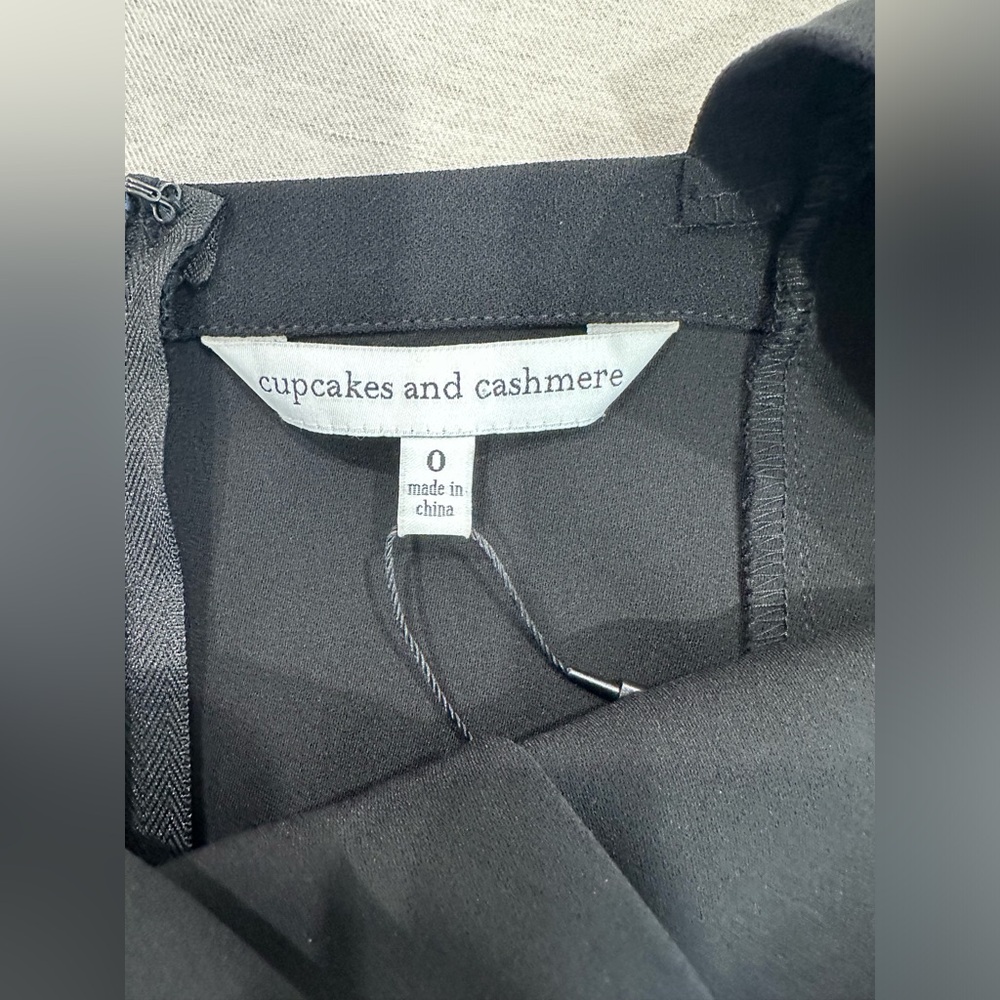 Cupcakes & Cashmere Tamara Jumpsuit. - Picture 8 of 12